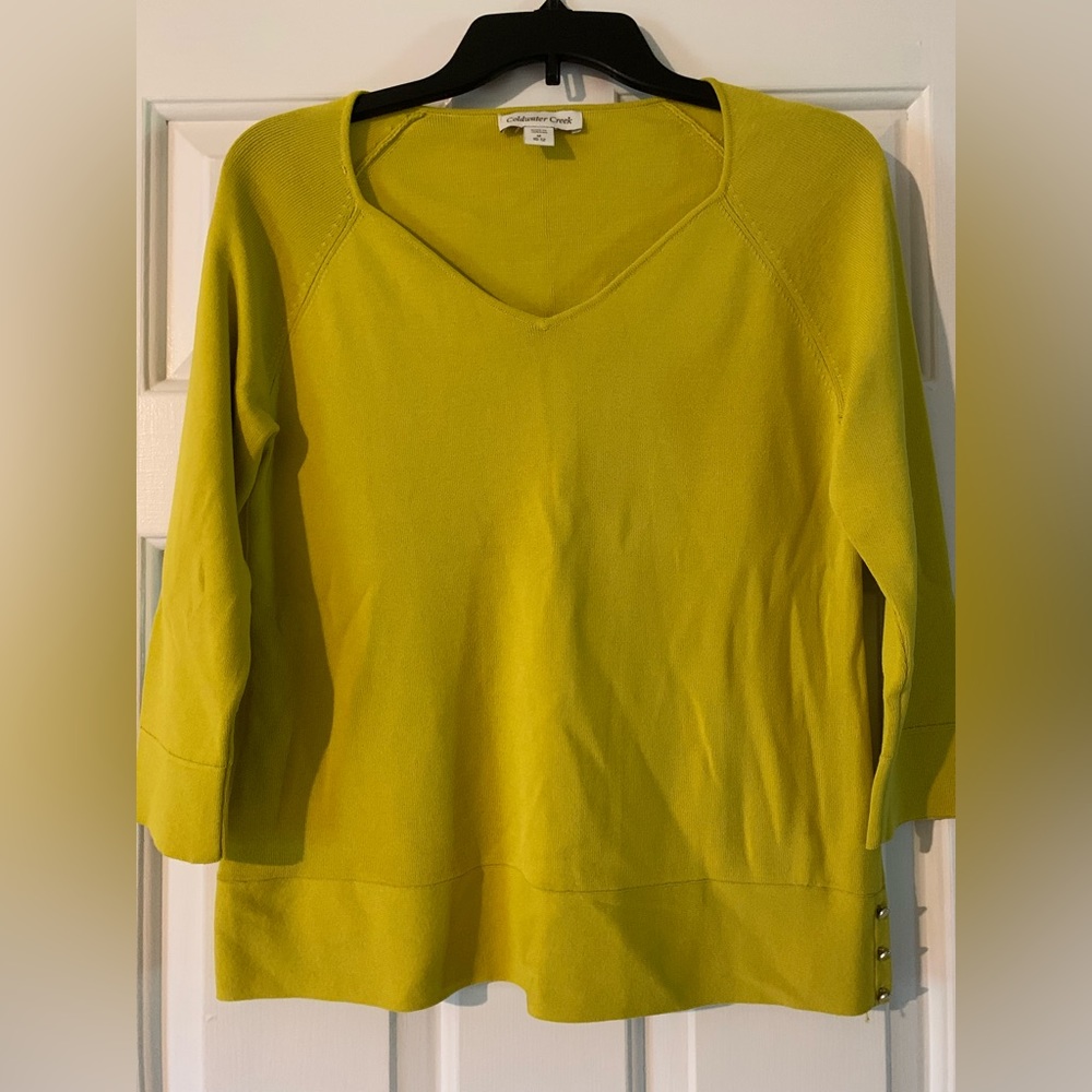 Coldwater Creek 3/4 length greenish-yellow top - women’s size Medium. EUC!